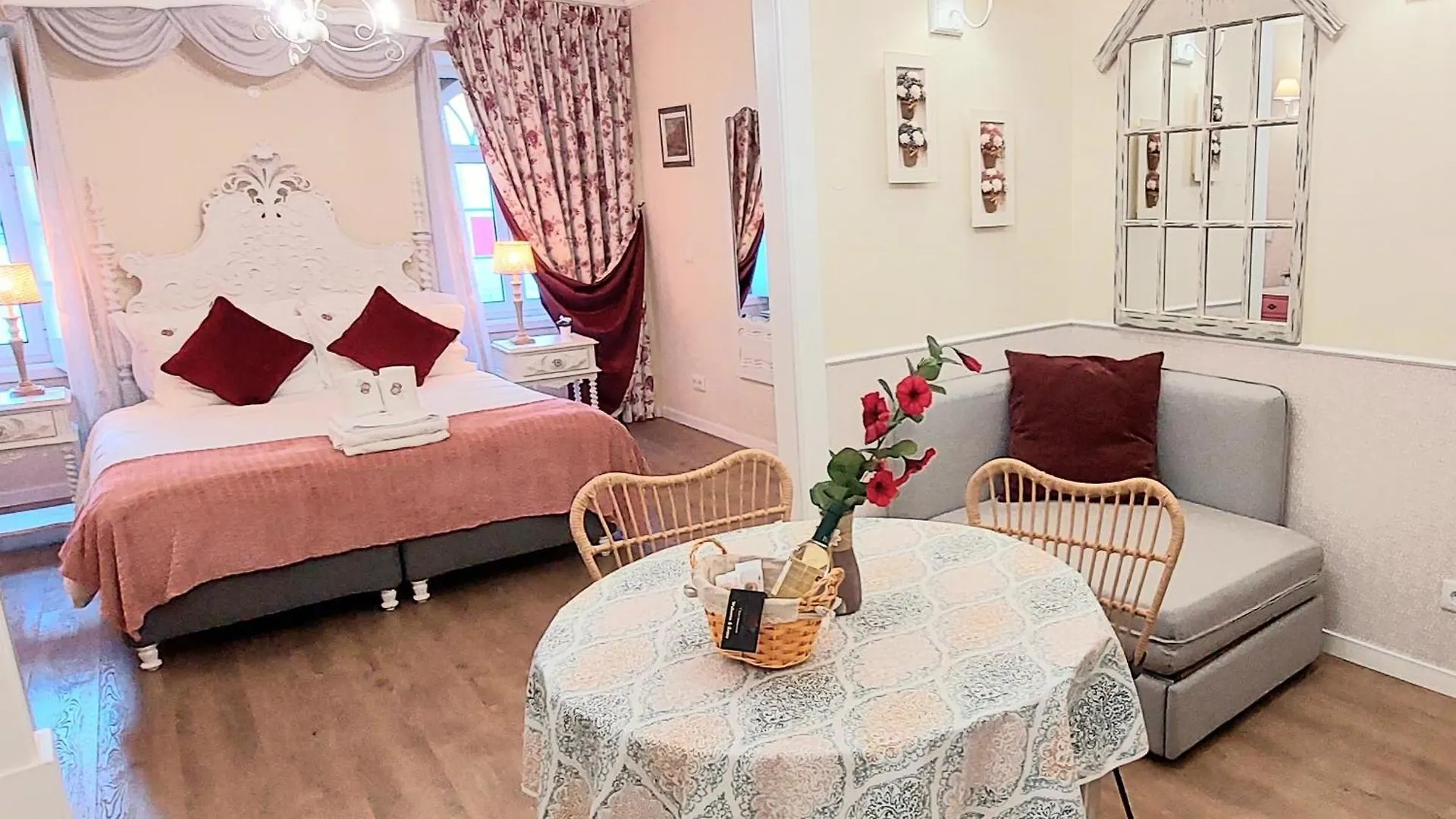 7 Styles Apartments By Raspberry Cascade Faro