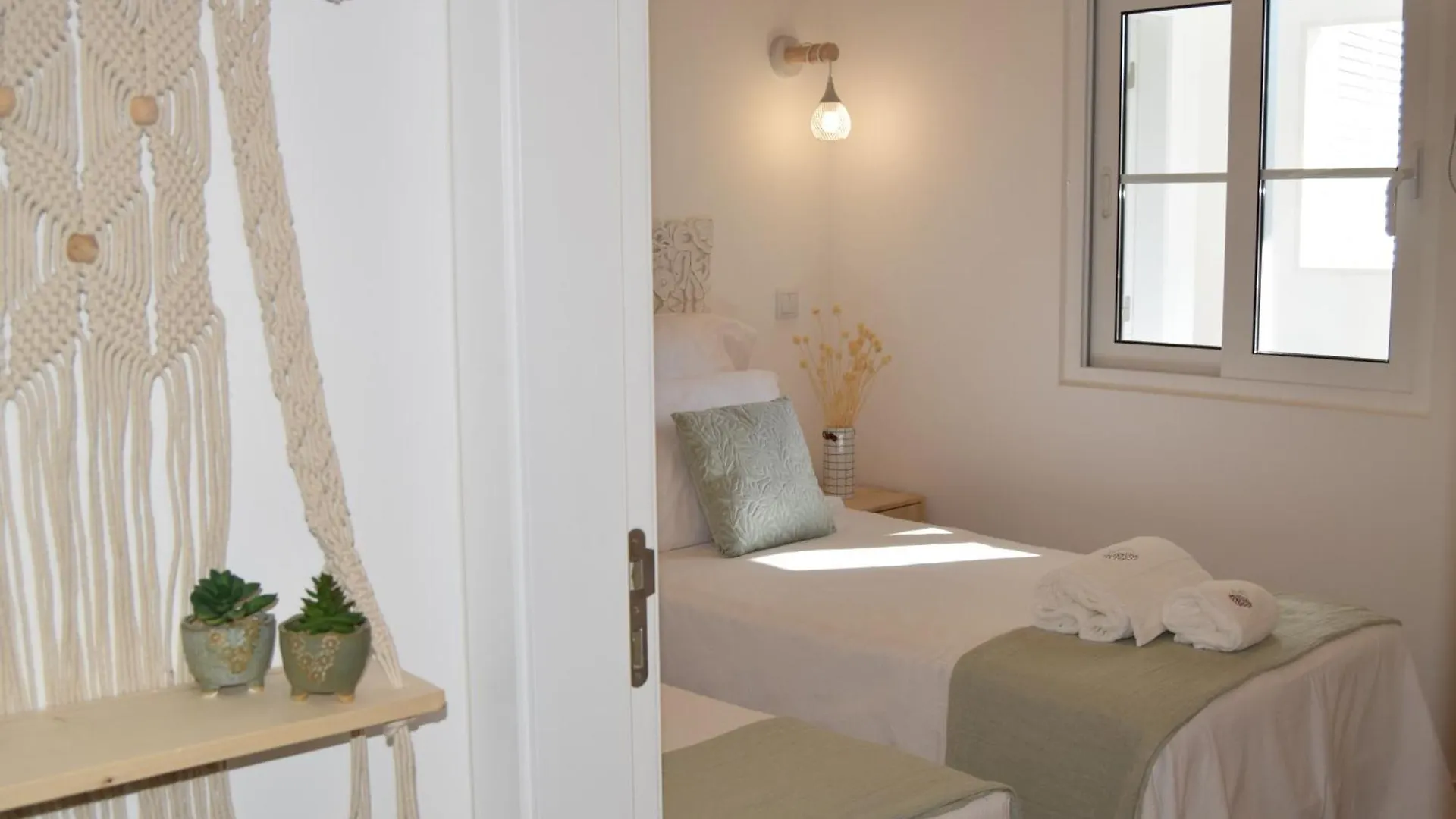 7 Styles Apartments By Raspberry Cascade Faro Portugal